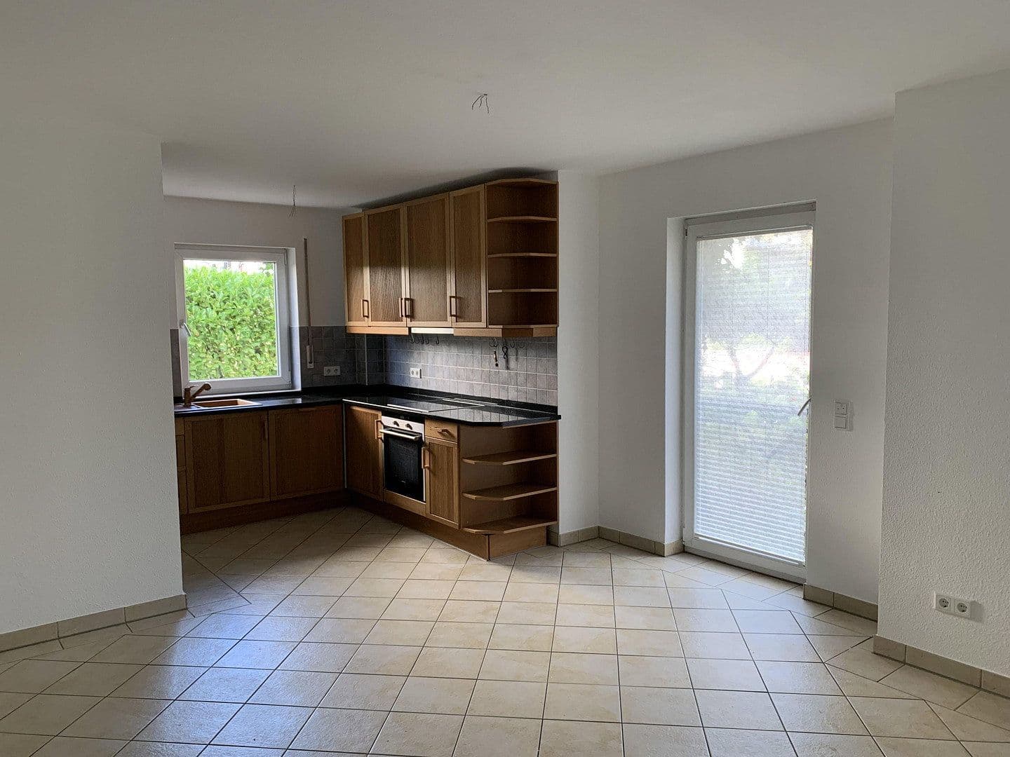 Prodej domu 157 m², pozemek 176 m², Am Wiesenrain 12, Frankfurt am Main, Hessen Prodej domu 157 m², pozemek 176 m², Am Wiesenrain 12, Frankfurt am Main, Hessen