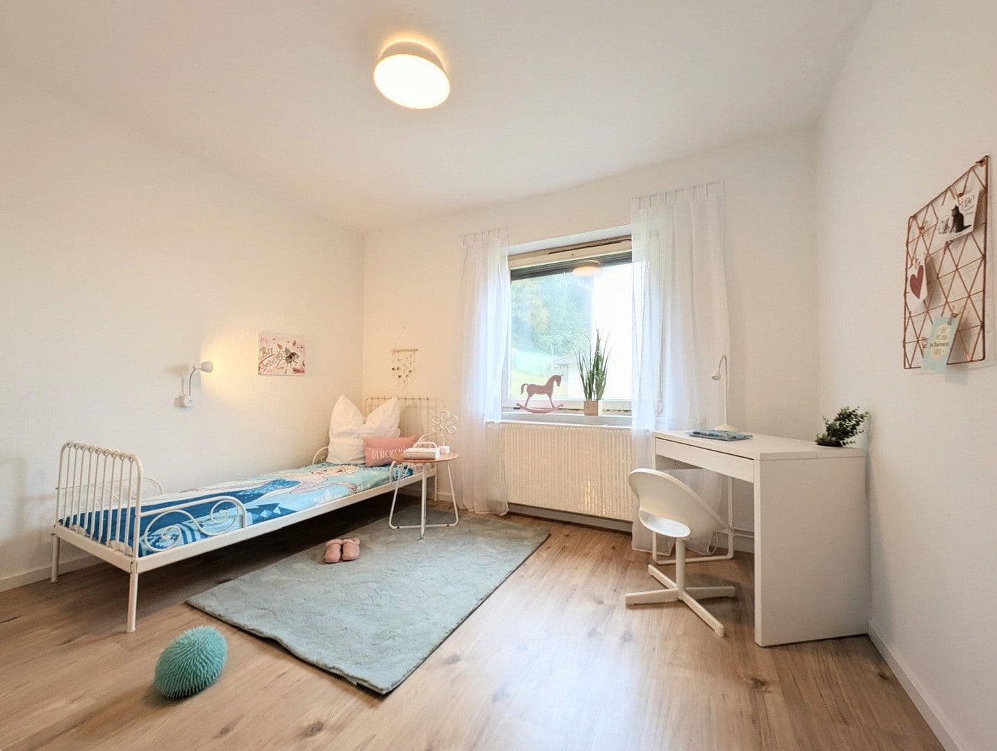 Prodej domu 182 m², pozemek 1.284 m², Fuldatal, Hessen Prodej domu 182 m², pozemek 1.284 m², Fuldatal, Hessen
