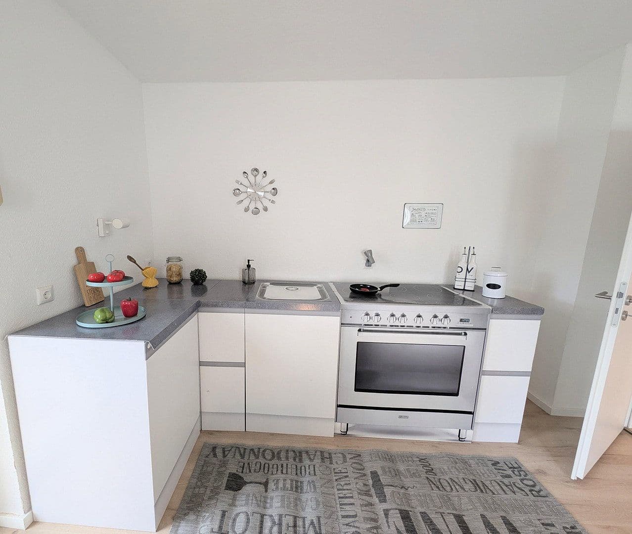 Prodej domu 182 m², pozemek 1.284 m², Fuldatal, Hessen Prodej domu 182 m², pozemek 1.284 m², Fuldatal, Hessen
