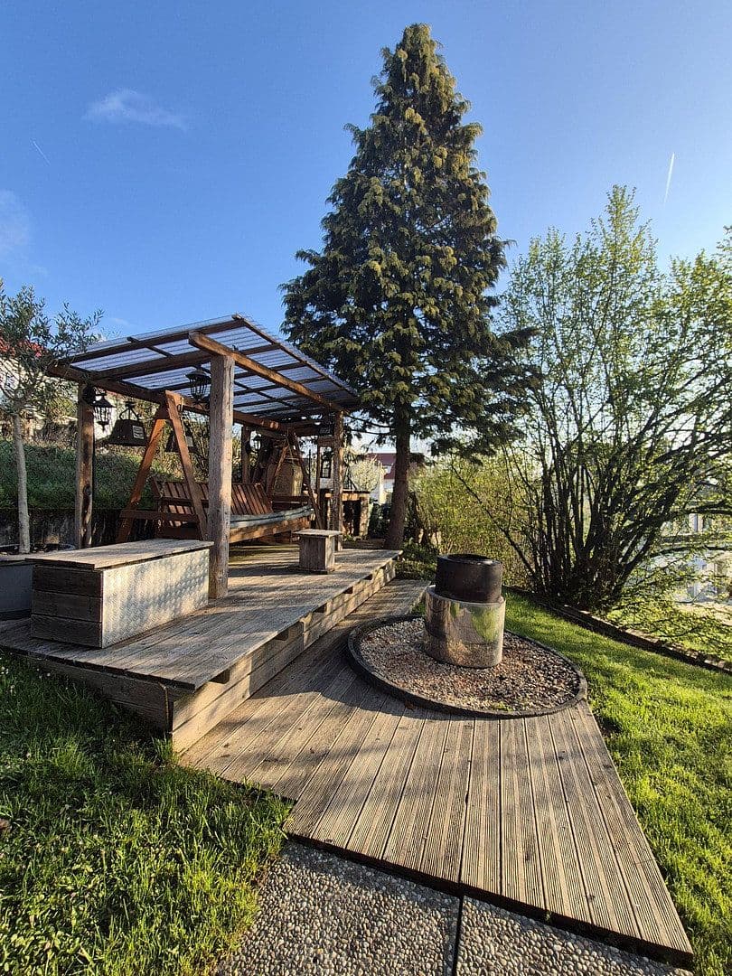 Prodej domu 283 m², pozemek 1.005 m², Rottweil, Bádensko-Württembersko Prodej domu 283 m², pozemek 1.005 m², Rottweil, Bádensko-Württembersko