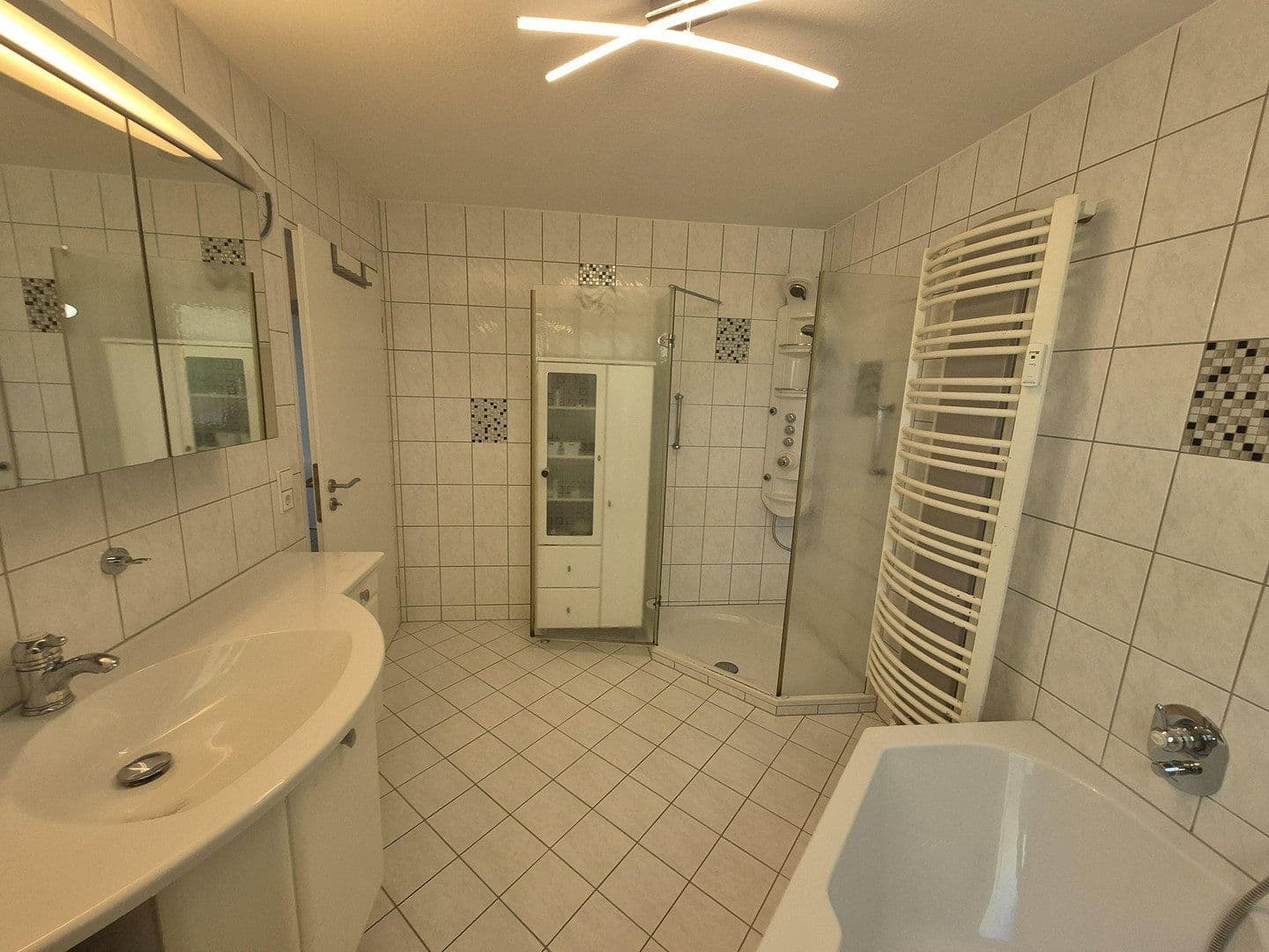 Prodej domu 283 m², pozemek 1.005 m², Rottweil, Bádensko-Württembersko Prodej domu 283 m², pozemek 1.005 m², Rottweil, Bádensko-Württembersko