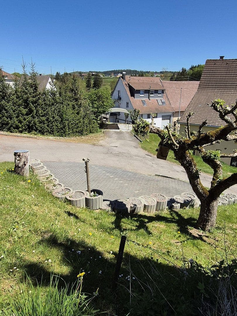 Prodej domu 283 m², pozemek 1.005 m², Rottweil, Bádensko-Württembersko Prodej domu 283 m², pozemek 1.005 m², Rottweil, Bádensko-Württembersko