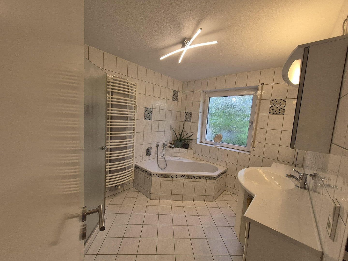 Prodej domu 283 m², pozemek 1.005 m², Rottweil, Bádensko-Württembersko Prodej domu 283 m², pozemek 1.005 m², Rottweil, Bádensko-Württembersko