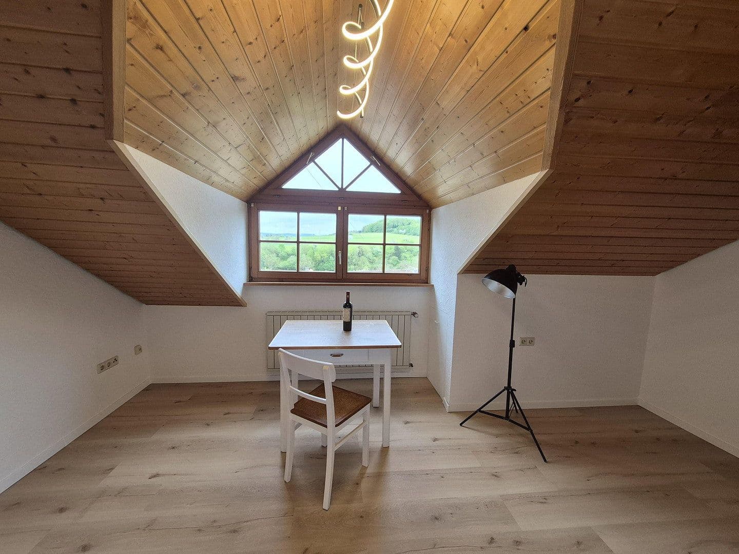 Prodej domu 283 m², pozemek 1.005 m², Rottweil, Bádensko-Württembersko Prodej domu 283 m², pozemek 1.005 m², Rottweil, Bádensko-Württembersko
