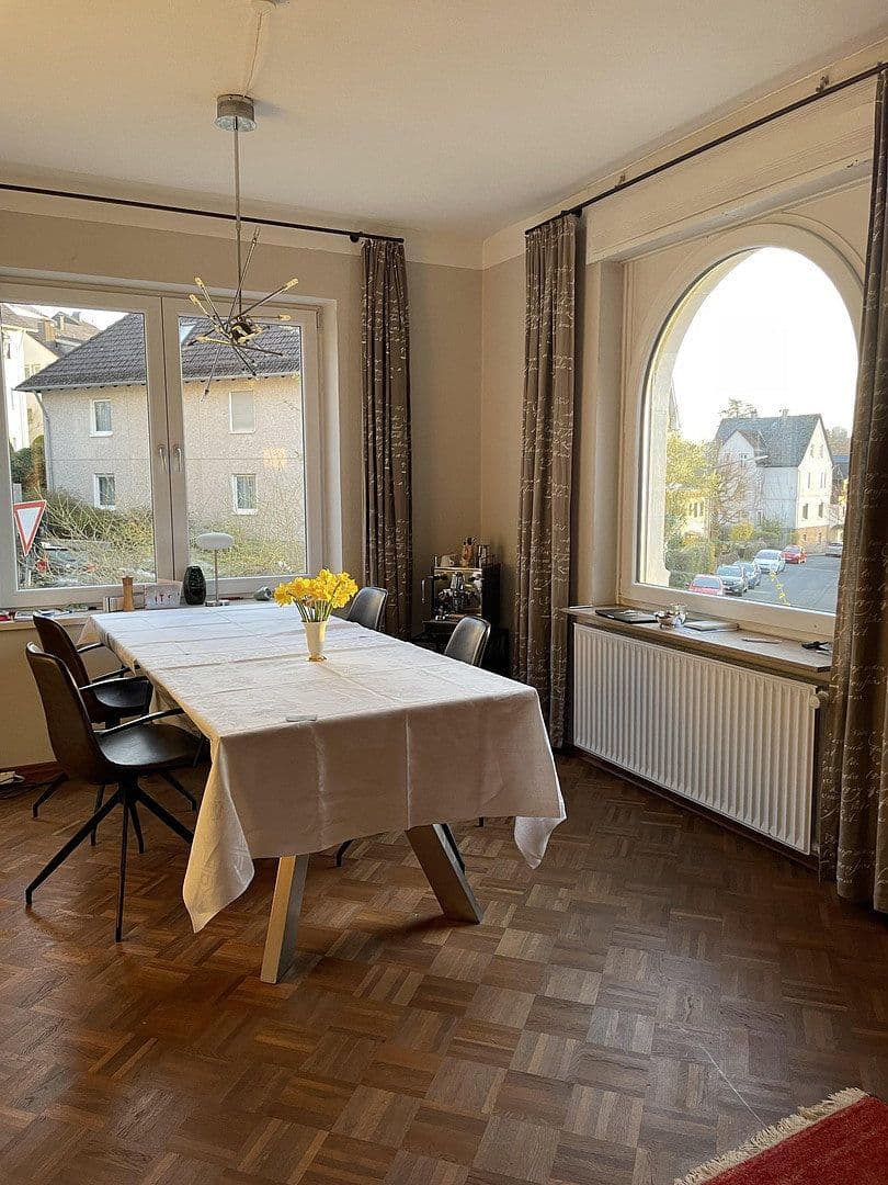 Prodej domu 175 m², pozemek 369 m², Siegen, Severní Porýní-Vestfálsko Prodej domu 175 m², pozemek 369 m², Siegen, Severní Porýní-Vestfálsko