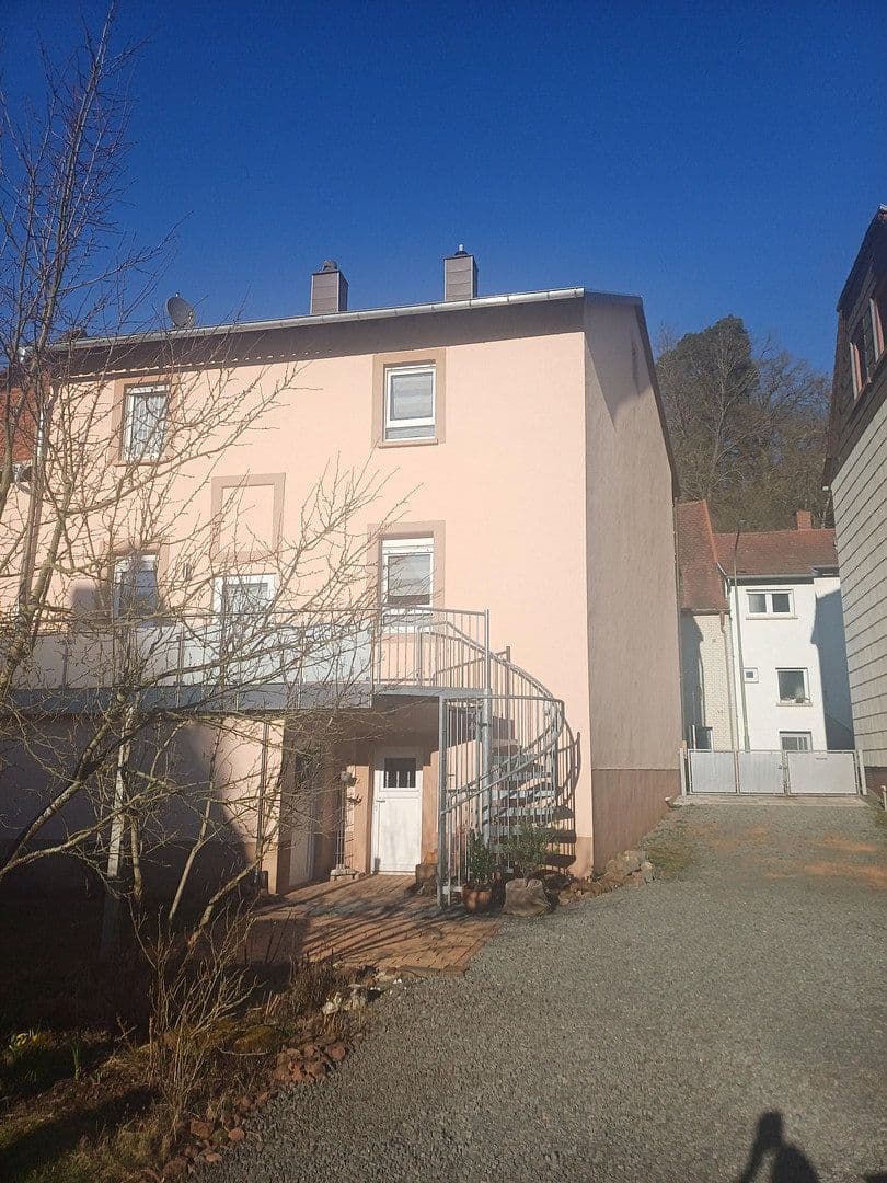 Prodej domu 114 m², pozemek 464 m², Kaiserslautern Erfenbach, Porýní-Falc Prodej domu 114 m², pozemek 464 m², Kaiserslautern Erfenbach, Porýní-Falc