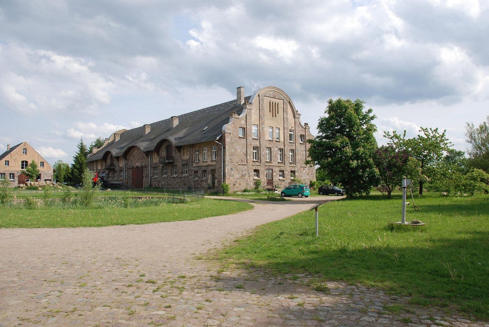 Prodej domu 10.660 m², pozemek 57.500 m², Parkstr. 3, Klocksin, Mecklenburg-Vorpommern Prodej domu 10.660 m², pozemek 57.500 m², Parkstr. 3, Klocksin, Mecklenburg-Vorpommern