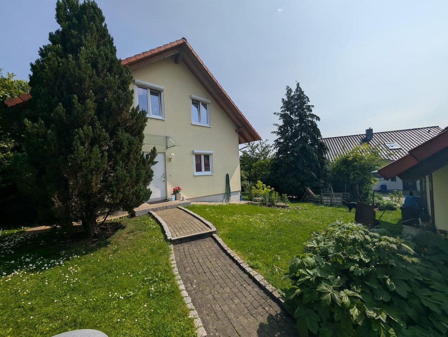 Prodej domu 120 m², pozemek 800 m², Eigeltingen, Bádensko-Württembersko Prodej domu 120 m², pozemek 800 m², Eigeltingen, Bádensko-Württembersko