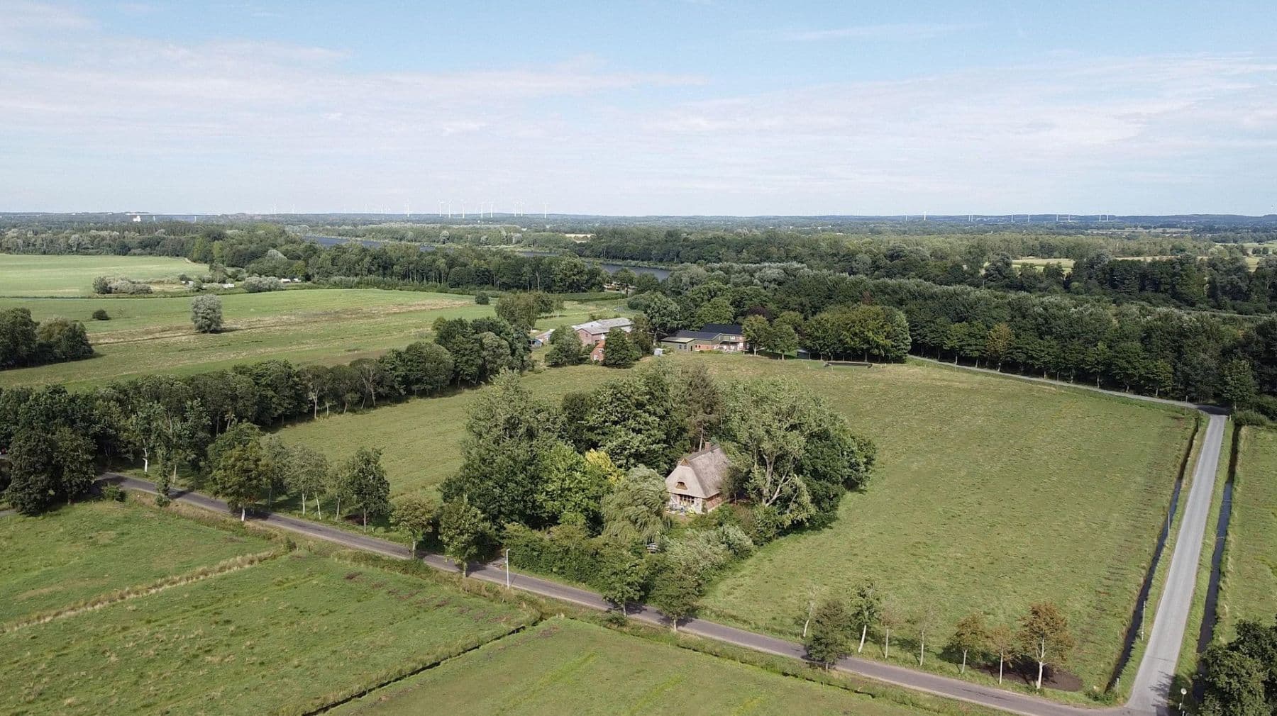 Prodej domu 126 m², pozemek 3.600 m², Hochdonn, Šlesvicko-Holštýnsko Prodej domu 126 m², pozemek 3.600 m², Hochdonn, Šlesvicko-Holštýnsko