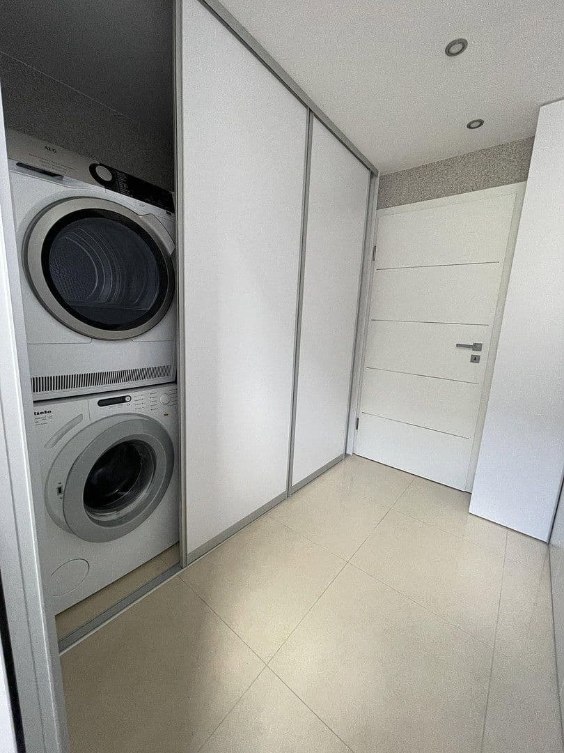 Prodej domu 166 m², pozemek 535 m², Krefeld, Severní Porýní-Vestfálsko Prodej domu 166 m², pozemek 535 m², Krefeld, Severní Porýní-Vestfálsko