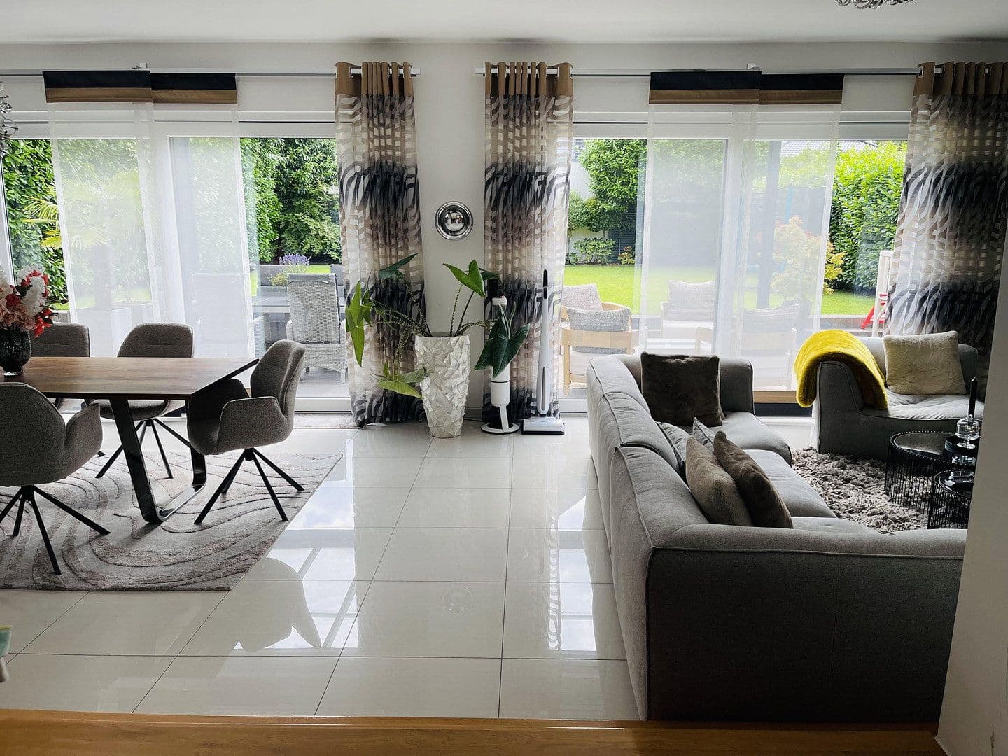 Prodej domu 166 m², pozemek 535 m², Krefeld, Severní Porýní-Vestfálsko Prodej domu 166 m², pozemek 535 m², Krefeld, Severní Porýní-Vestfálsko
