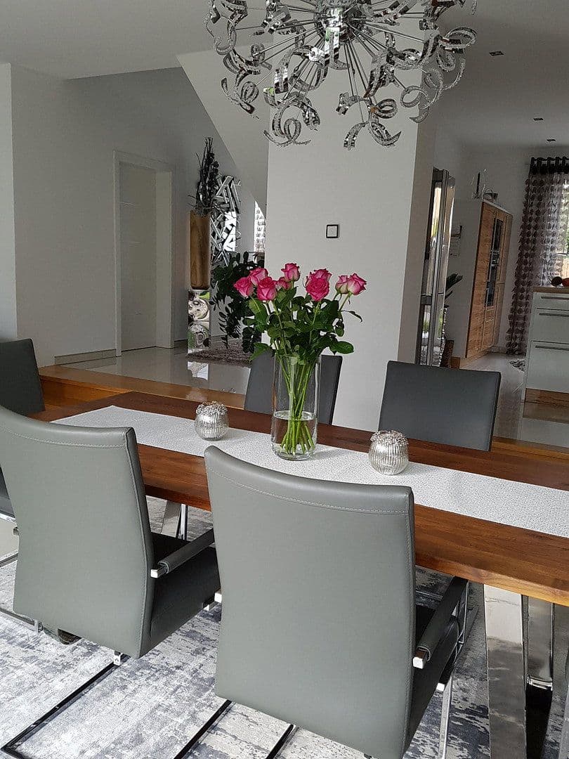Prodej domu 166 m², pozemek 535 m², Krefeld, Severní Porýní-Vestfálsko Prodej domu 166 m², pozemek 535 m², Krefeld, Severní Porýní-Vestfálsko