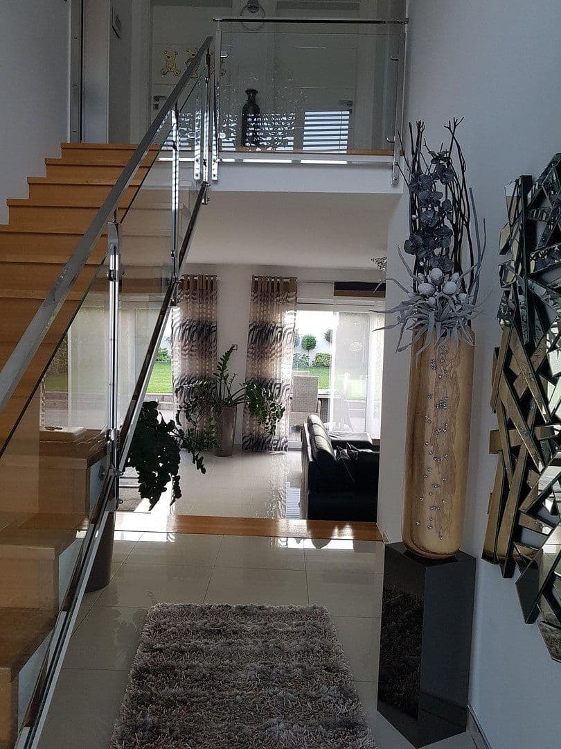 Prodej domu 166 m², pozemek 535 m², Krefeld, Severní Porýní-Vestfálsko Prodej domu 166 m², pozemek 535 m², Krefeld, Severní Porýní-Vestfálsko