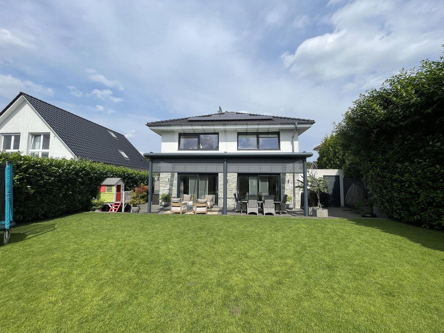 Prodej domu 166 m², pozemek 535 m², Krefeld, Severní Porýní-Vestfálsko Prodej domu 166 m², pozemek 535 m², Krefeld, Severní Porýní-Vestfálsko