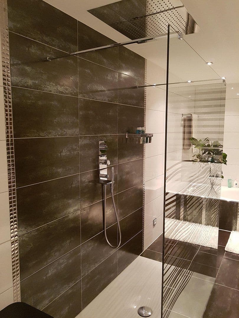 Prodej domu 166 m², pozemek 535 m², Krefeld, Severní Porýní-Vestfálsko Prodej domu 166 m², pozemek 535 m², Krefeld, Severní Porýní-Vestfálsko