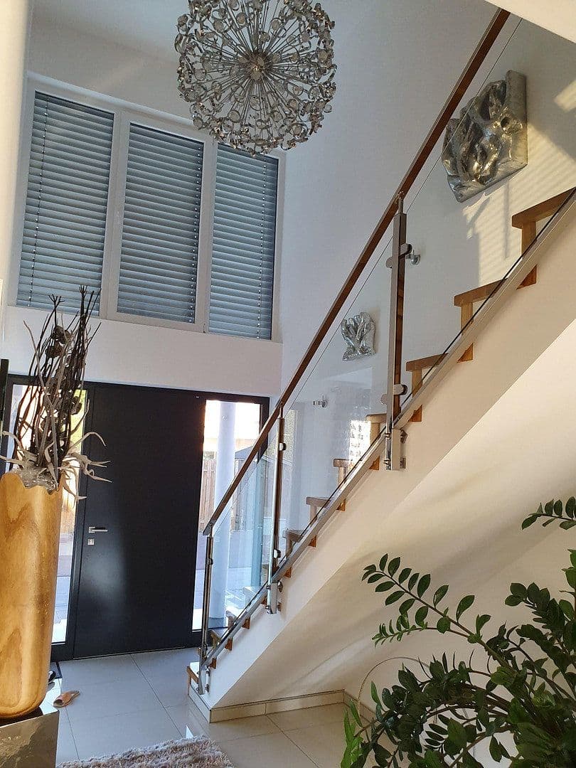 Prodej domu 166 m², pozemek 535 m², Krefeld, Severní Porýní-Vestfálsko Prodej domu 166 m², pozemek 535 m², Krefeld, Severní Porýní-Vestfálsko