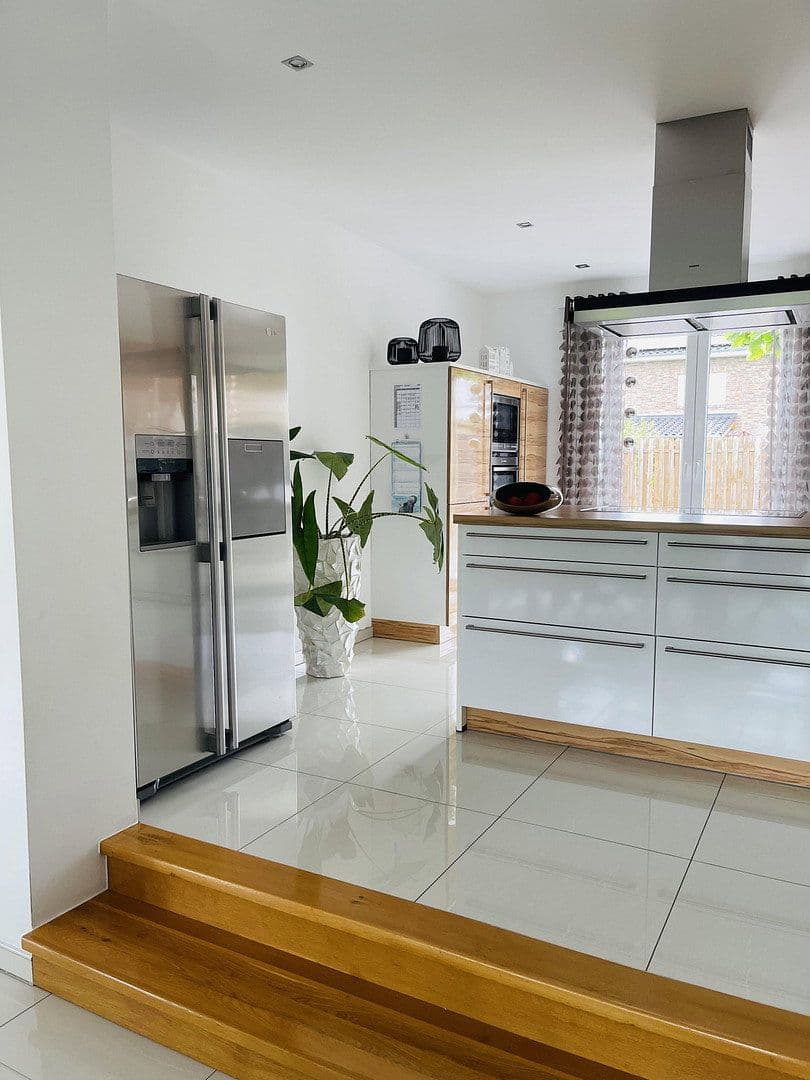 Prodej domu 166 m², pozemek 535 m², Krefeld, Severní Porýní-Vestfálsko Prodej domu 166 m², pozemek 535 m², Krefeld, Severní Porýní-Vestfálsko