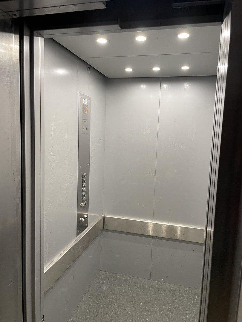 Pronájem bytu 1+1 17 m², Äußere Brucker Straße 43, Erlangen, Bavorsko Pronájem bytu 1+1 17 m², Äußere Brucker Straße 43, Erlangen, Bavorsko