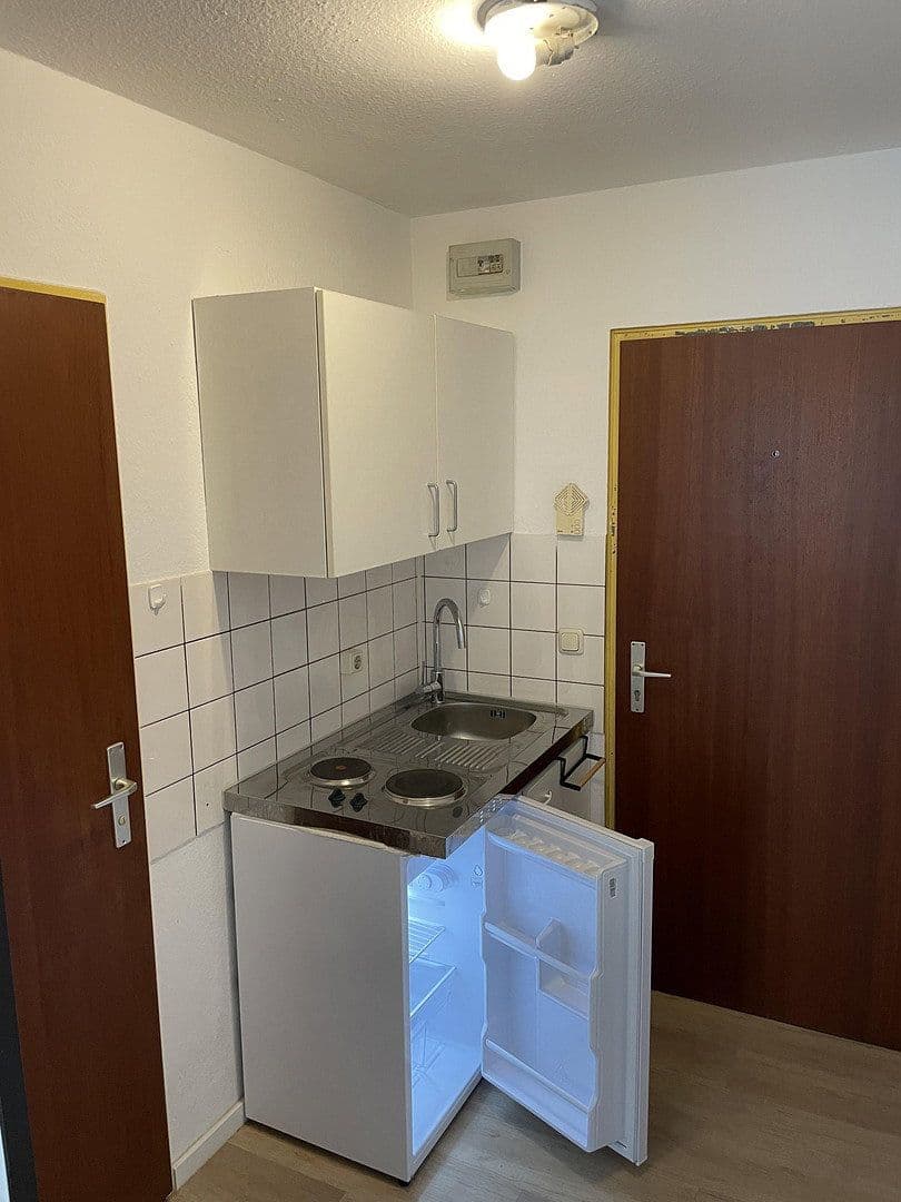 Pronájem bytu 1+1 17 m², Äußere Brucker Straße 43, Erlangen, Bavorsko Pronájem bytu 1+1 17 m², Äußere Brucker Straße 43, Erlangen, Bavorsko
