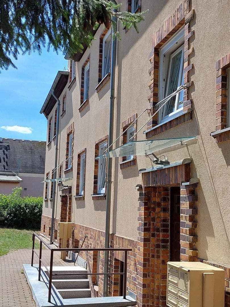 Pronájem bytu 3+1 45 m², West Straße 9, Gersdorf, Sasko Pronájem bytu 3+1 45 m², West Straße 9, Gersdorf, Sasko