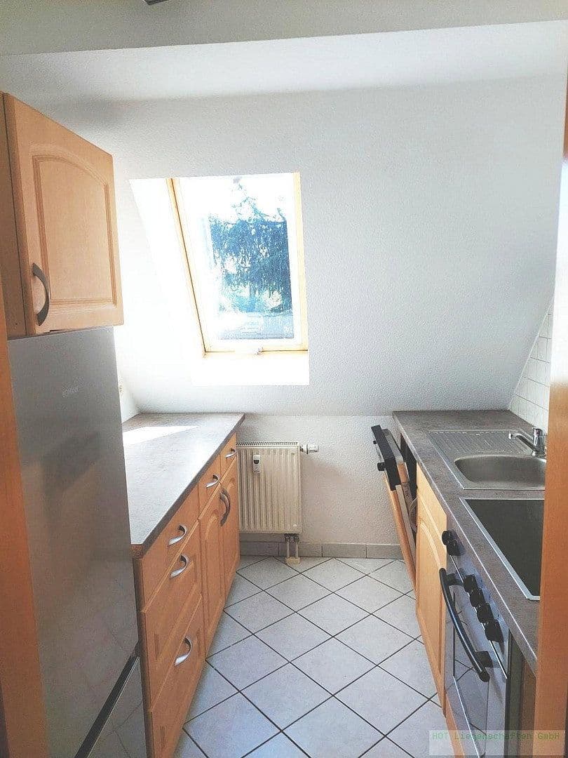 Pronájem bytu 3+1 45 m², West Straße 9, Gersdorf, Sasko Pronájem bytu 3+1 45 m², West Straße 9, Gersdorf, Sasko