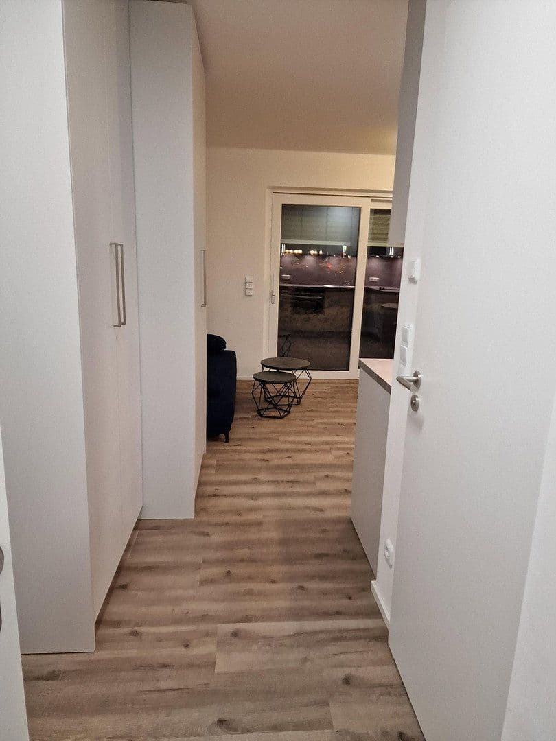 Pronájem bytu 1+1 27 m², Schleißheimer Straße (Nummer wird für Besichtugungen mitgeteilt), München, Bavorsko Pronájem bytu 1+1 27 m², Schleißheimer Straße (Nummer wird für Besichtugungen mitgeteilt), München, Bavorsko