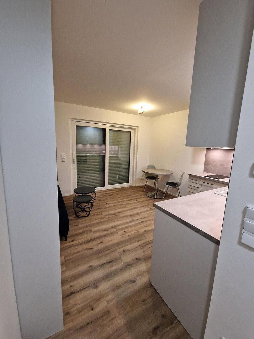 Pronájem bytu 1+1 27 m², Schleißheimer Straße (Nummer wird für Besichtugungen mitgeteilt), München, Bavorsko Pronájem bytu 1+1 27 m², Schleißheimer Straße (Nummer wird für Besichtugungen mitgeteilt), München, Bavorsko