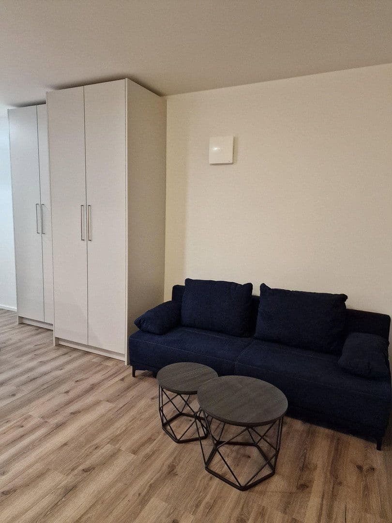 Pronájem bytu 1+1 27 m², Schleißheimer Straße (Nummer wird für Besichtugungen mitgeteilt), München, Bavorsko Pronájem bytu 1+1 27 m², Schleißheimer Straße (Nummer wird für Besichtugungen mitgeteilt), München, Bavorsko