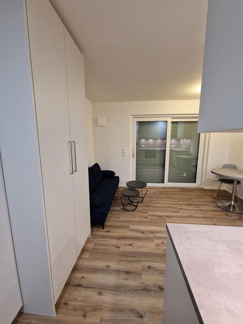 Pronájem bytu 1+1 27 m², Schleißheimer Straße (Nummer wird für Besichtugungen mitgeteilt), München, Bavorsko Pronájem bytu 1+1 27 m², Schleißheimer Straße (Nummer wird für Besichtugungen mitgeteilt), München, Bavorsko