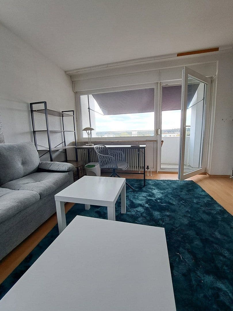 Pronájem bytu 1+1 40 m², Trebnitzerstr. 68, Nürnberg - Langwasser, Bavorsko Pronájem bytu 1+1 40 m², Trebnitzerstr. 68, Nürnberg - Langwasser, Bavorsko
