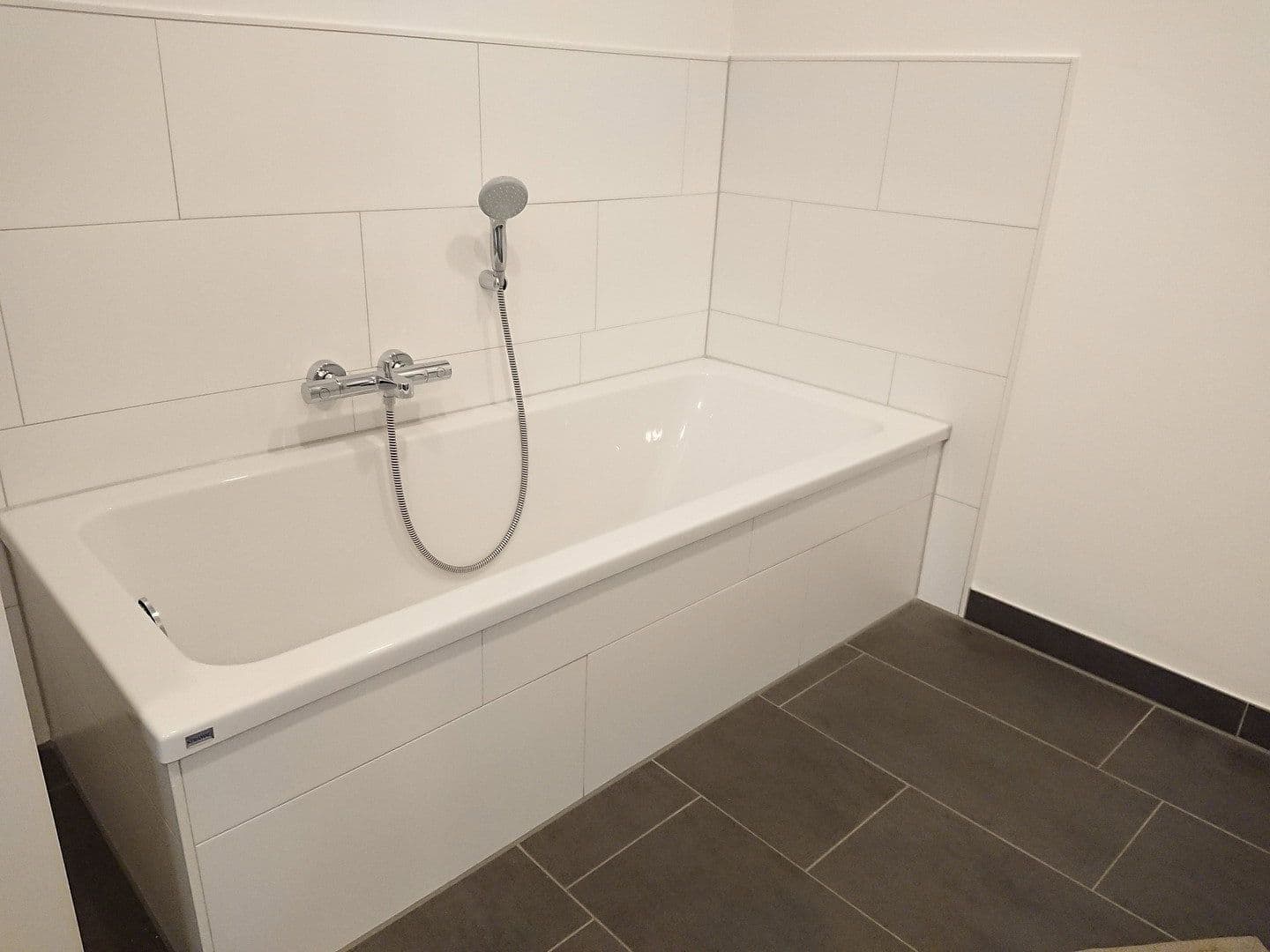 Pronájem bytu 2+1 74 m², Rückertstraße 2, Hannover, Dolní Sasko Pronájem bytu 2+1 74 m², Rückertstraße 2, Hannover, Dolní Sasko