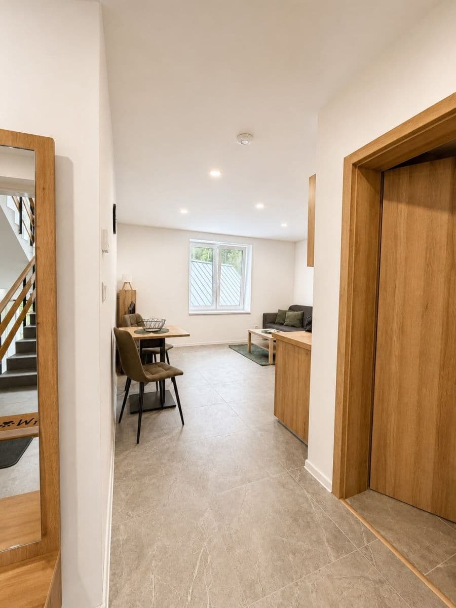 Pronájem bytu 2+1 55 m², Staré Hory, Banskobystrický kraj Pronájem bytu 2+1 55 m², Staré Hory, Banskobystrický kraj