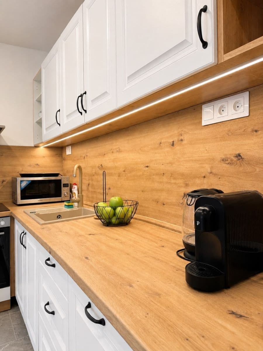 Pronájem bytu 2+1 55 m², Staré Hory, Banskobystrický kraj Pronájem bytu 2+1 55 m², Staré Hory, Banskobystrický kraj