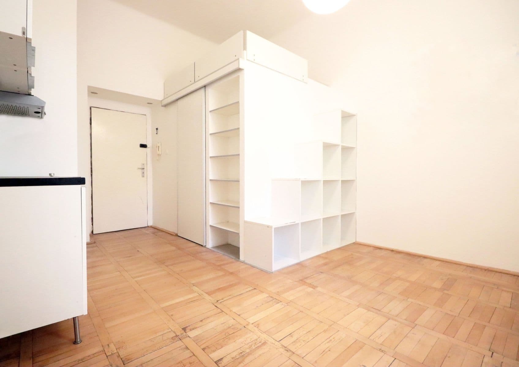 Pronájem bytu 1+kk 20 m², Holečkova, Praha, Praha Pronájem bytu 1+kk 20 m², Holečkova, Praha, Praha
