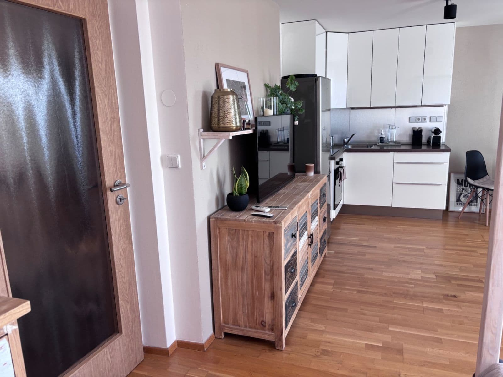 Pronájem bytu 1+kk 42 m², Moskevská, Praha, Praha Pronájem bytu 1+kk 42 m², Moskevská, Praha, Praha