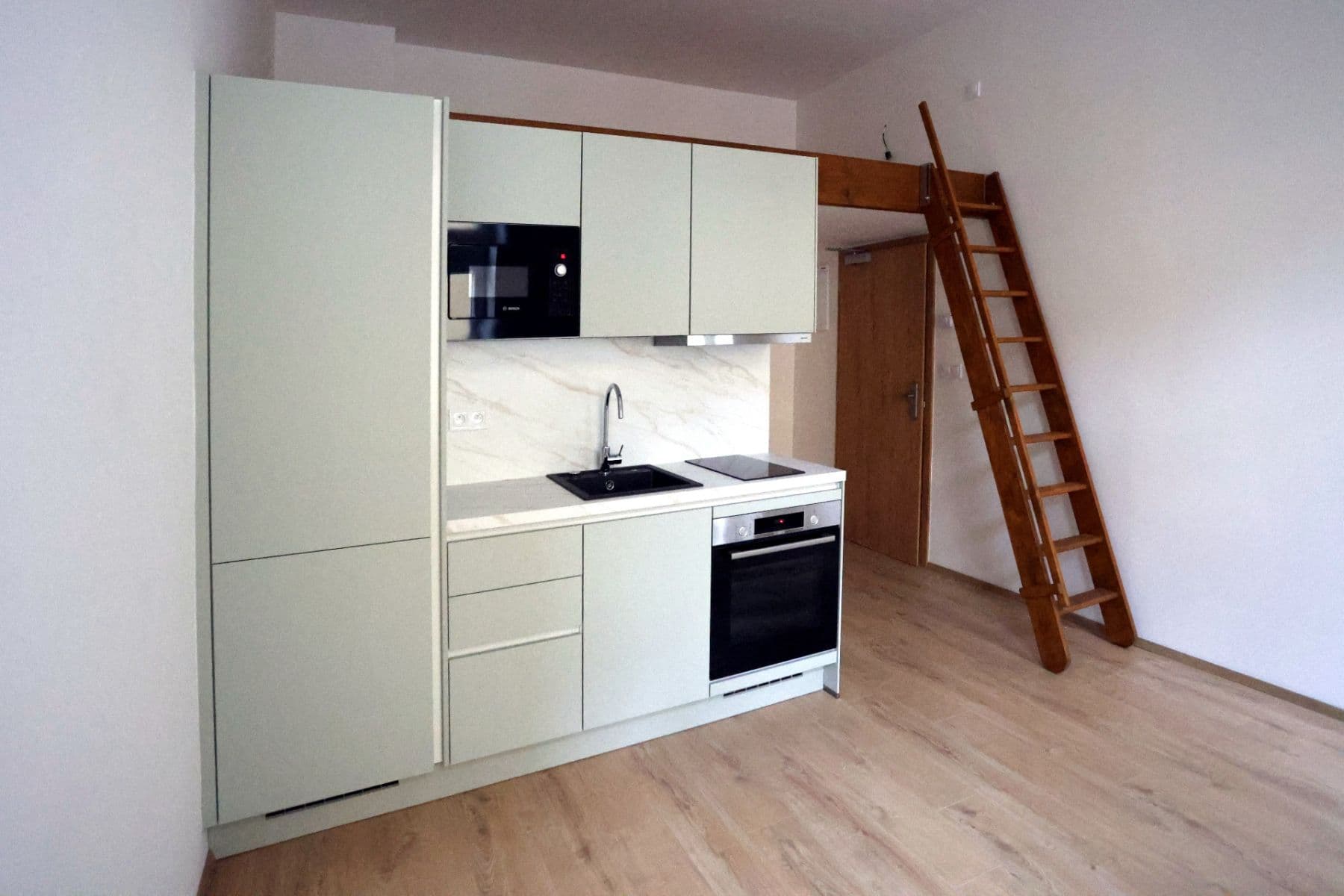 Pronájem bytu 1+kk 28 m², Sokolská, Praha, Praha Pronájem bytu 1+kk 28 m², Sokolská, Praha, Praha