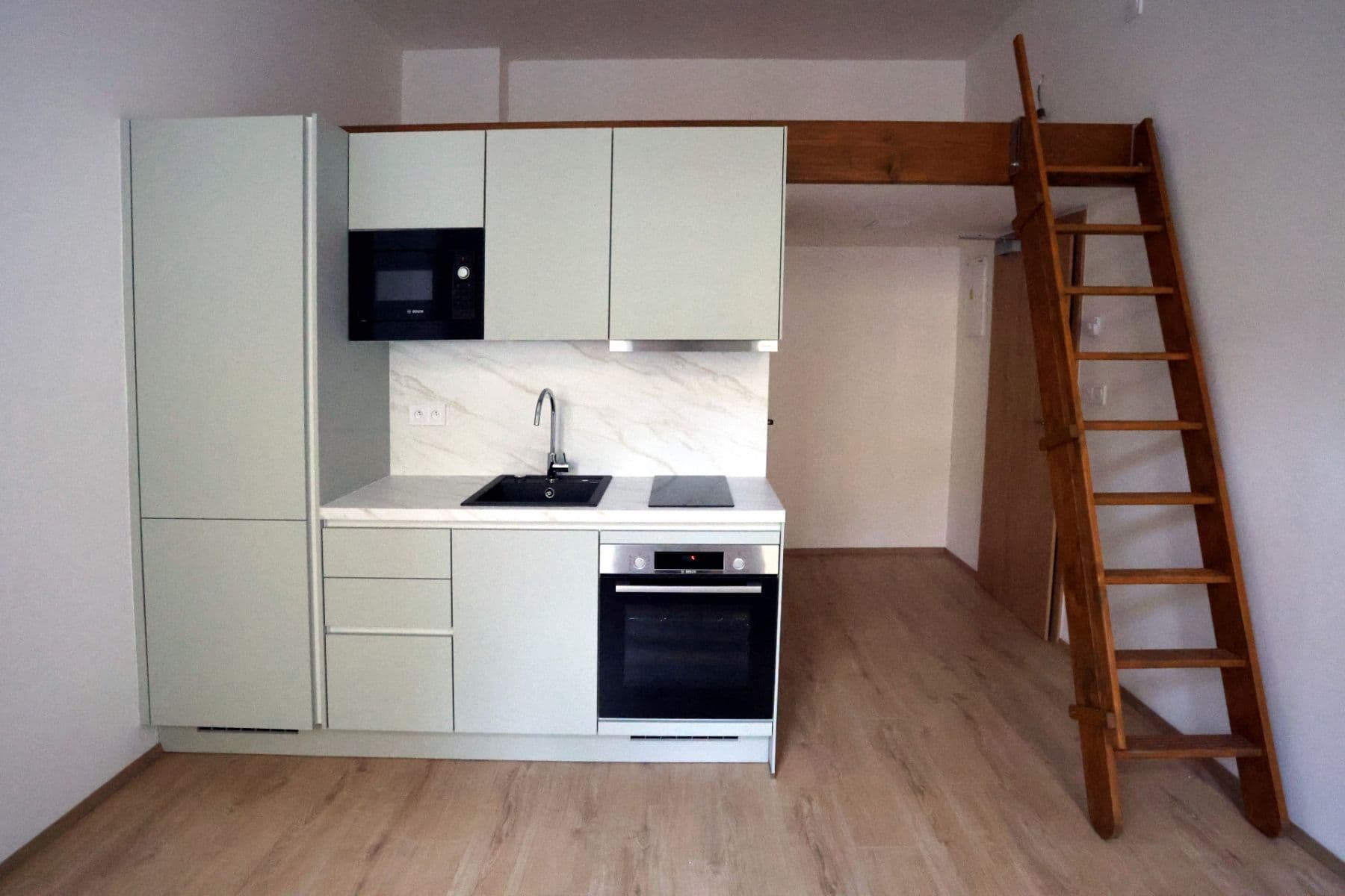 Pronájem bytu 1+kk 28 m², Sokolská, Praha, Praha Pronájem bytu 1+kk 28 m², Sokolská, Praha, Praha