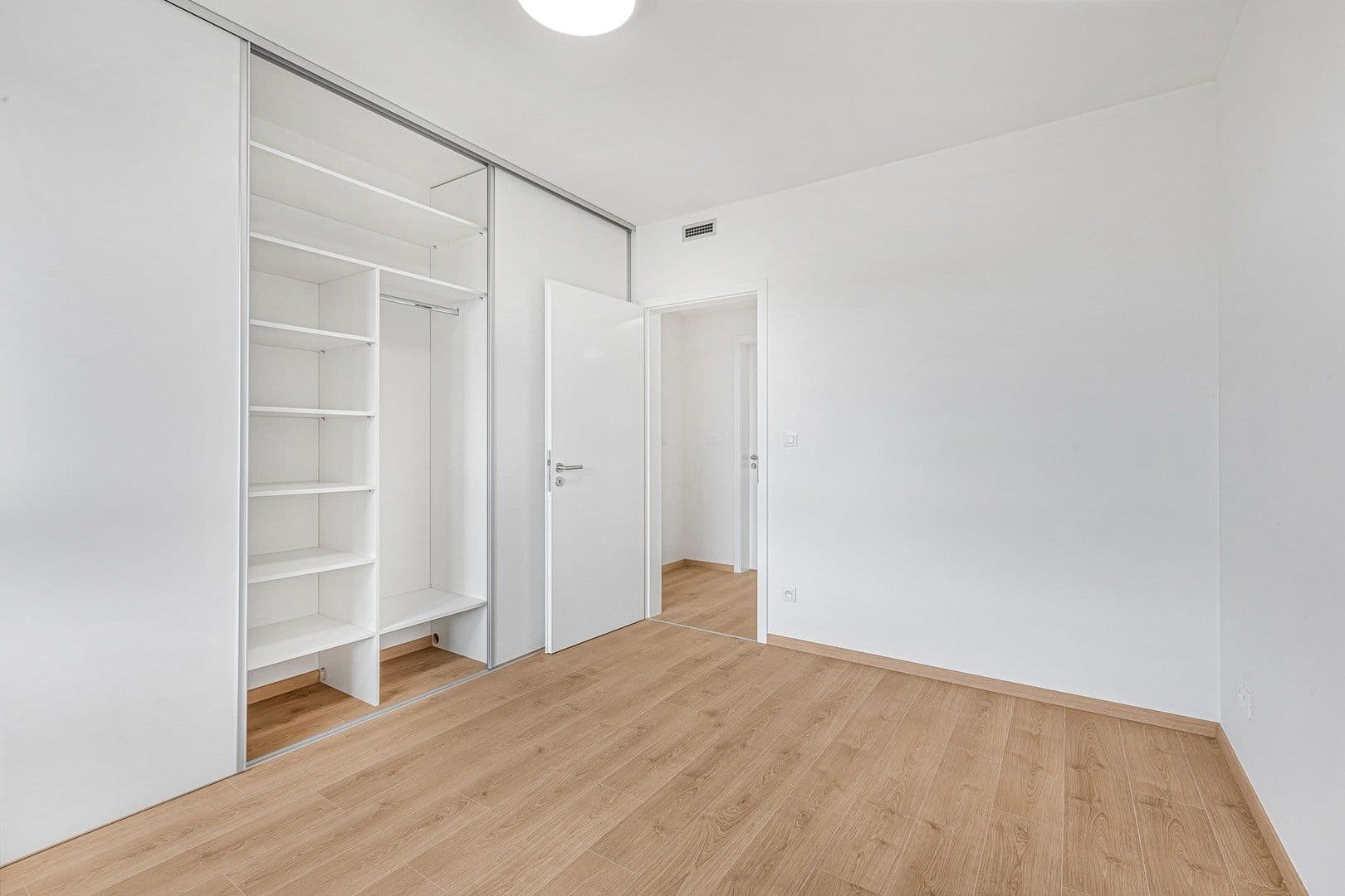 Pronájem bytu 2+kk 55 m², Zlochova, Praha, Praha Pronájem bytu 2+kk 55 m², Zlochova, Praha, Praha