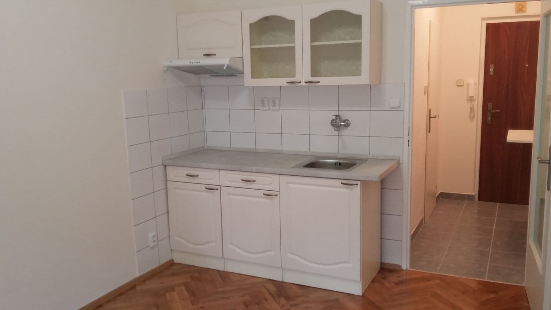 Pronájem bytu 1+kk 17 m², Bajkalská, Praha, Praha Pronájem bytu 1+kk 17 m², Bajkalská, Praha, Praha