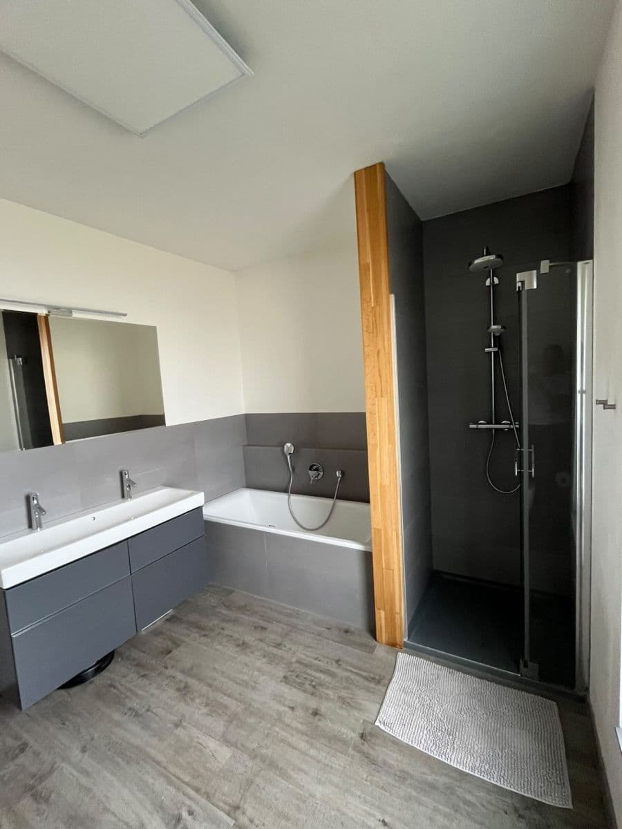 Prodej domu 117 m², pozemek 410 m², Červená Skála, Husinec, Středočeský kraj Prodej domu 117 m², pozemek 410 m², Červená Skála, Husinec, Středočeský kraj