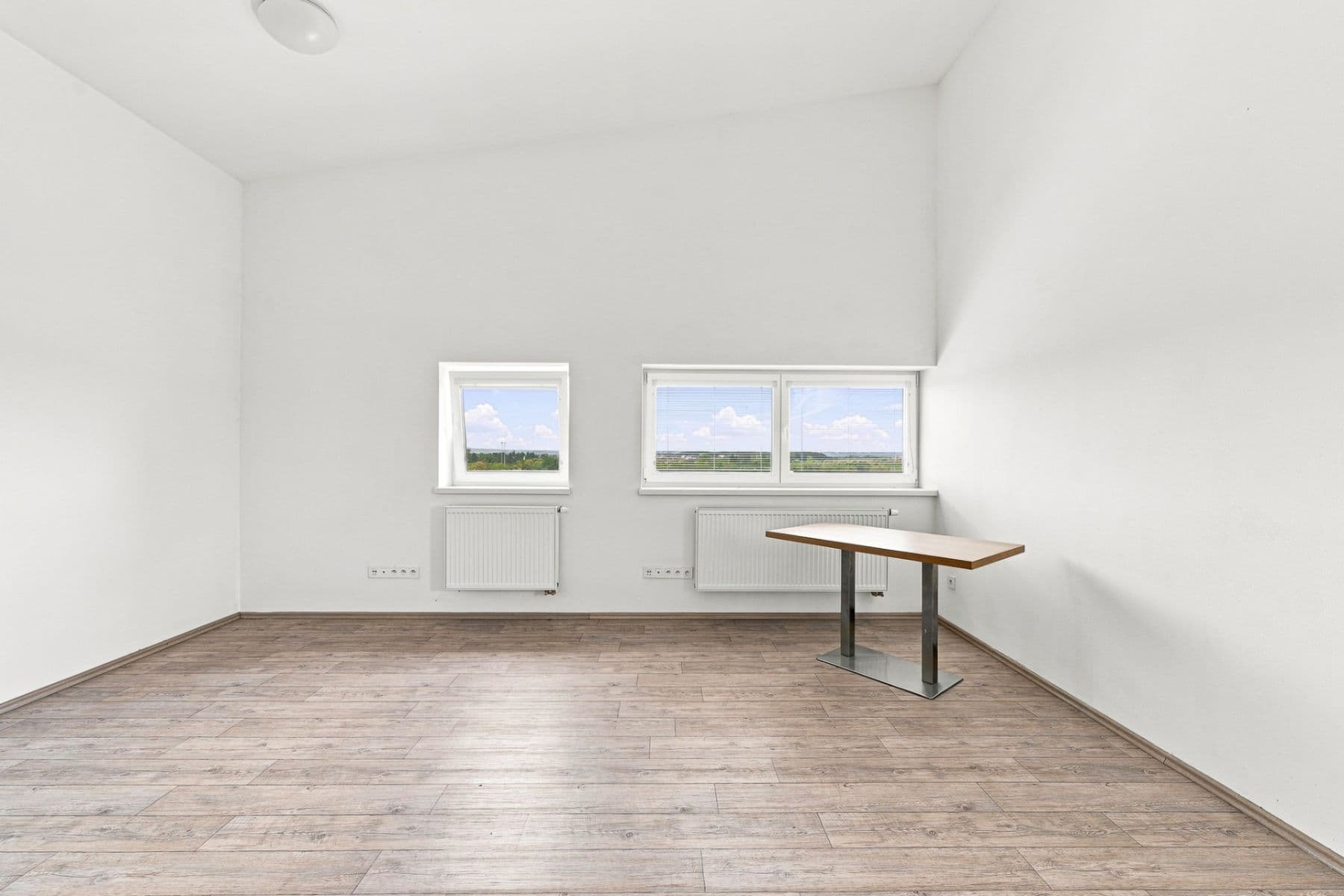 Pronájem kanceláře 33 m², Bečovská, Praha, Praha Pronájem kanceláře 33 m², Bečovská, Praha, Praha