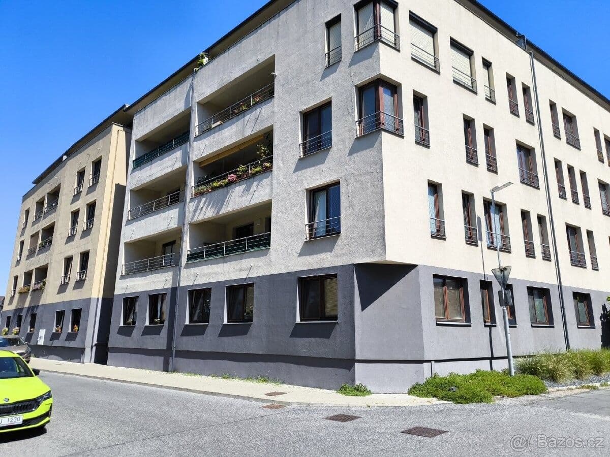 Pronájem bytu 2+kk 56 m², Chelčického, Kolín, Středočeský kraj Pronájem bytu 2+kk 56 m², Chelčického, Kolín, Středočeský kraj