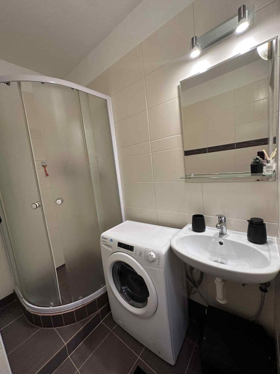 Pronájem bytu 1+kk 26 m², U Parku, Ostrava, Moravskoslezský kraj Pronájem bytu 1+kk 26 m², U Parku, Ostrava, Moravskoslezský kraj