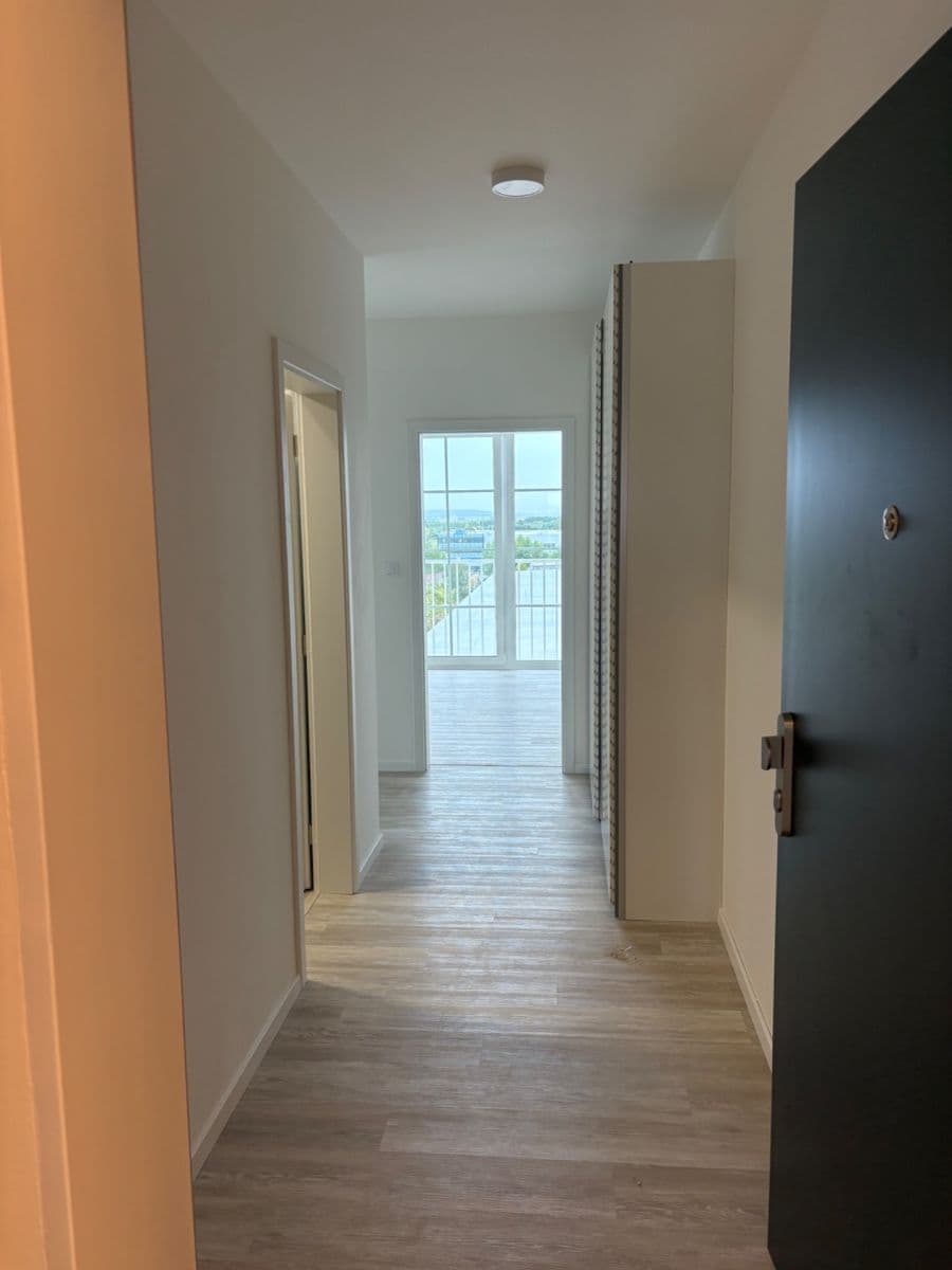 Pronájem bytu 2+kk 59 m², Mladoboleslavská, Praha, Praha Pronájem bytu 2+kk 59 m², Mladoboleslavská, Praha, Praha