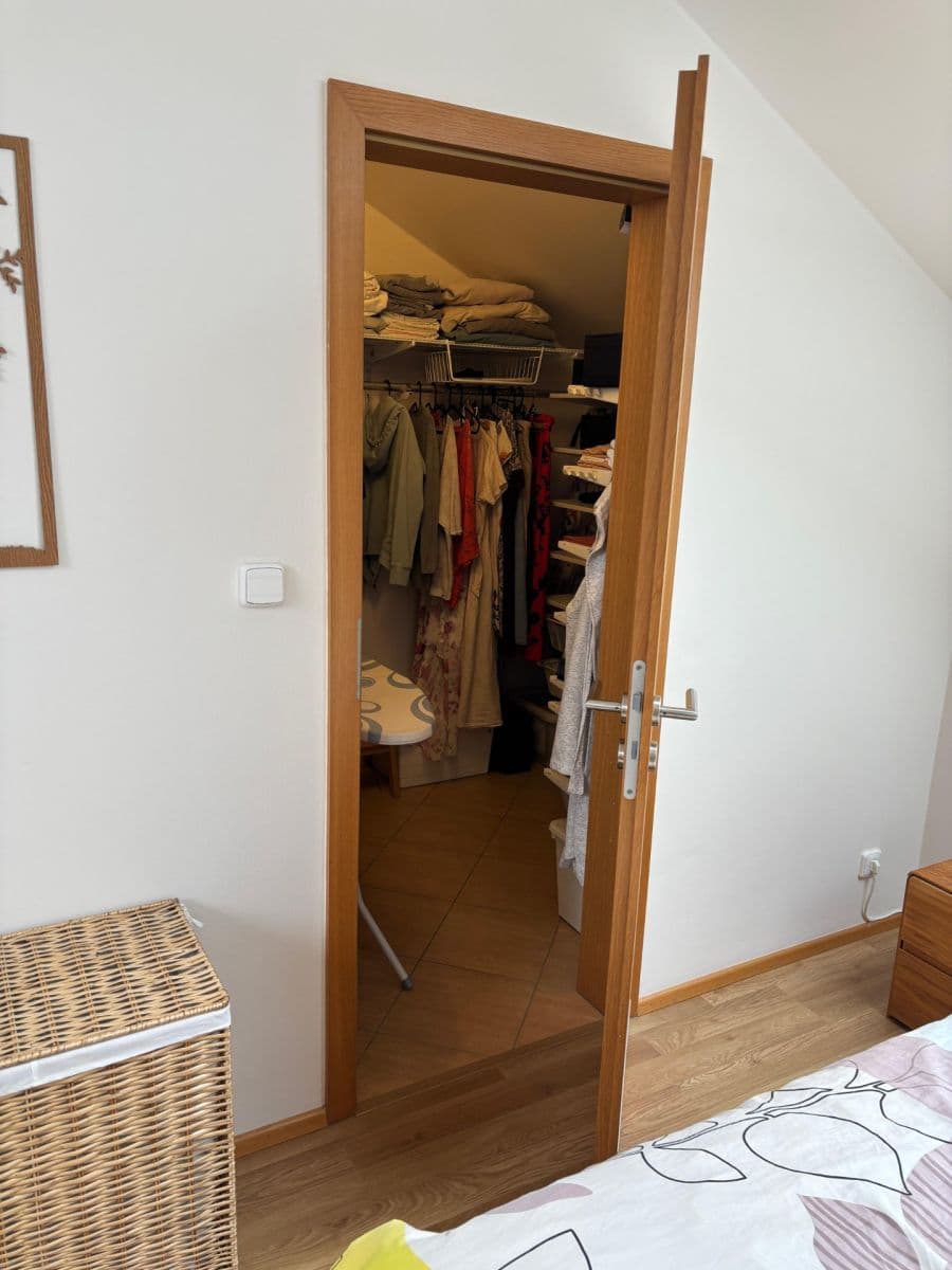 Pronájem domu 196 m², pozemek 500 m², Lutínská, Praha, Praha Pronájem domu 196 m², pozemek 500 m², Lutínská, Praha, Praha
