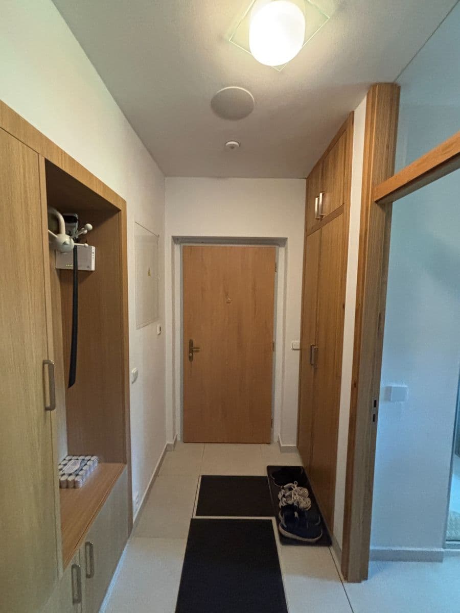 Pronájem bytu 2+kk 50 m², Krhanice, Středočeský kraj Pronájem bytu 2+kk 50 m², Krhanice, Středočeský kraj