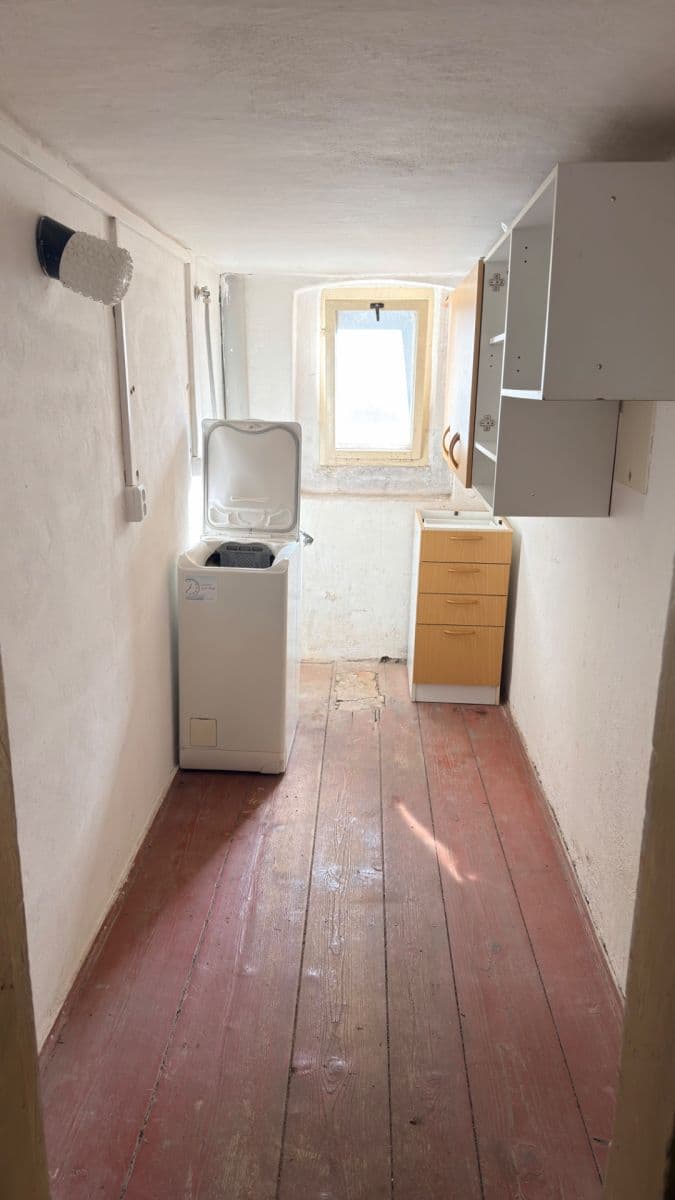 Pronájem bytu 1+kk 40 m², Růžová, Liberec, Liberecký kraj Pronájem bytu 1+kk 40 m², Růžová, Liberec, Liberecký kraj