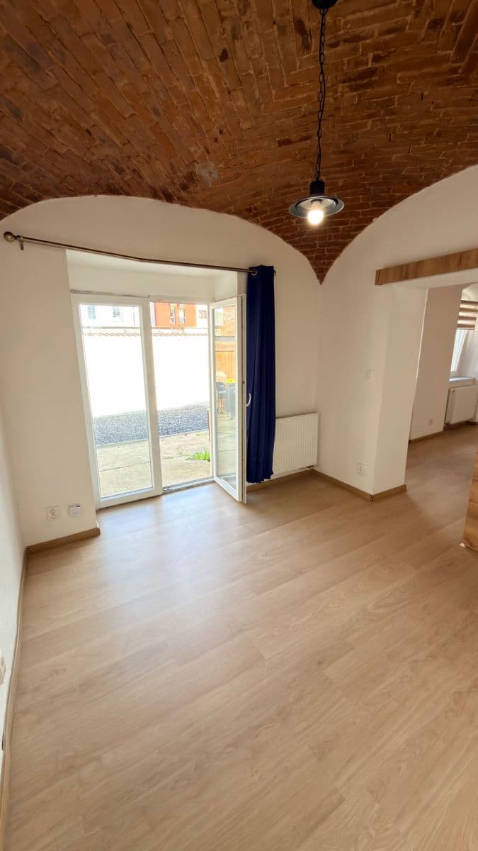Pronájem bytu 2+kk 45 m², Zdislavy z Lemberka, Jablonné v Podještědí, Liberecký kraj Pronájem bytu 2+kk 45 m², Zdislavy z Lemberka, Jablonné v Podještědí, Liberecký kraj