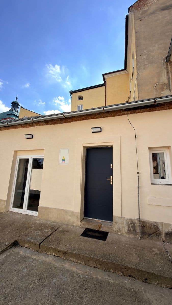 Pronájem bytu 2+kk 45 m², Zdislavy z Lemberka, Jablonné v Podještědí, Liberecký kraj Pronájem bytu 2+kk 45 m², Zdislavy z Lemberka, Jablonné v Podještědí, Liberecký kraj