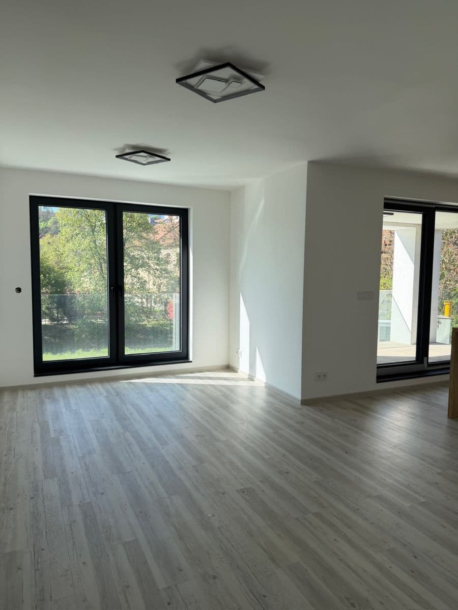 Pronájem bytu 2+kk 67 m², Za Arielem, Praha, Praha Pronájem bytu 2+kk 67 m², Za Arielem, Praha, Praha